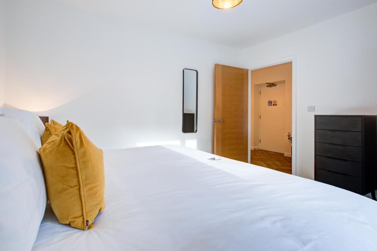 Hybrid Resi - Mitcham Close To Tooting And Wimbledon Esterno foto
