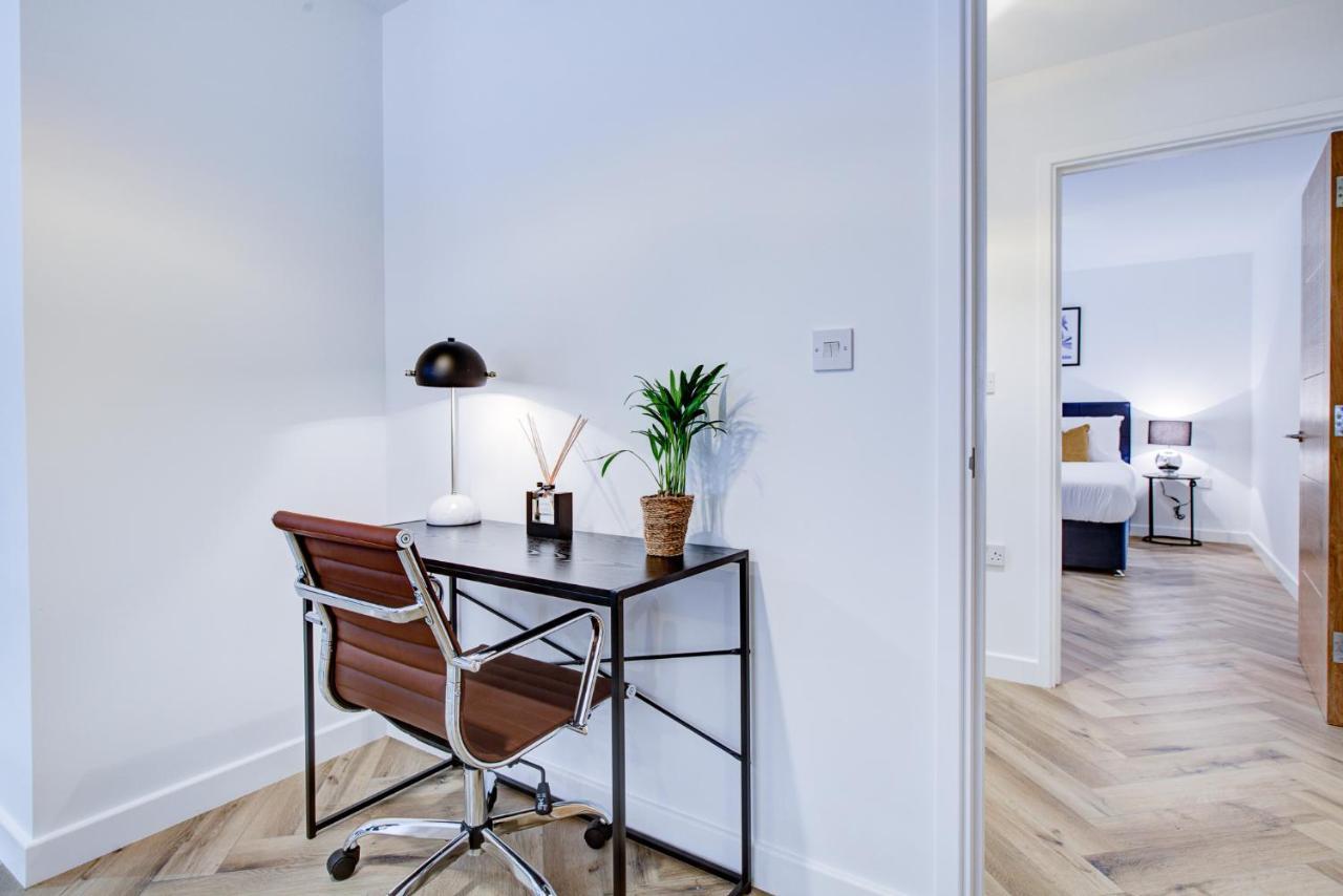 Hybrid Resi - Mitcham Close To Tooting And Wimbledon Esterno foto