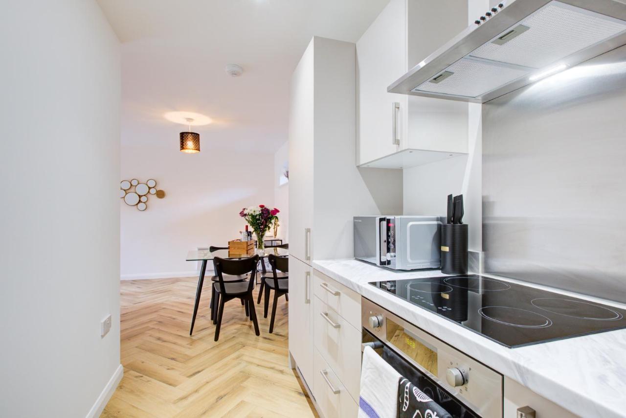Hybrid Resi - Mitcham Close To Tooting And Wimbledon Esterno foto