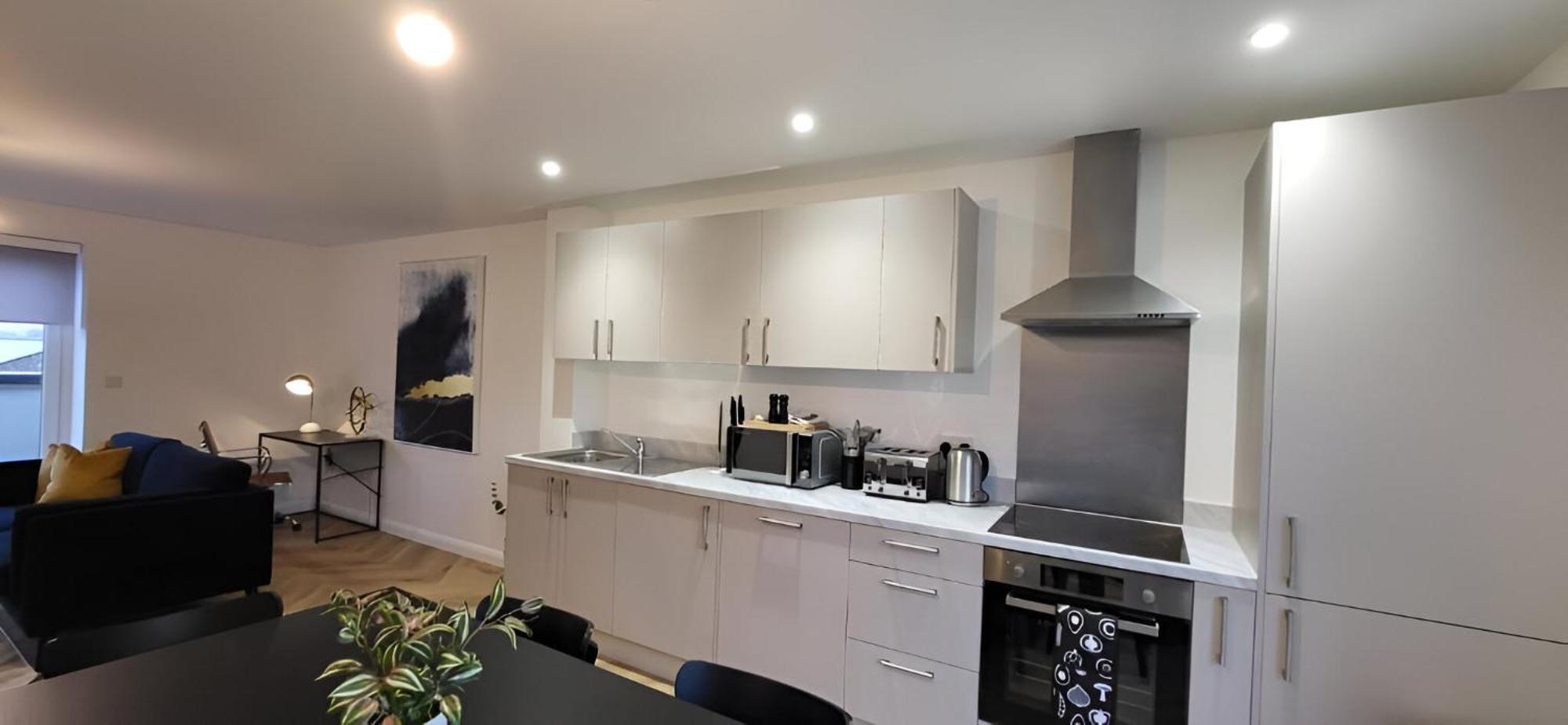 Hybrid Resi - Mitcham Close To Tooting And Wimbledon Esterno foto